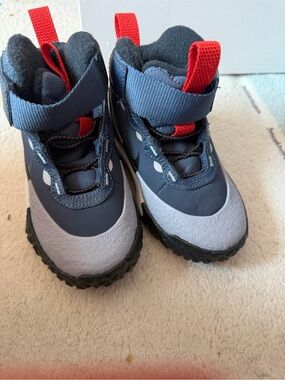 Nike Terrascout
Little Kids' Shoes with Reflective Accents